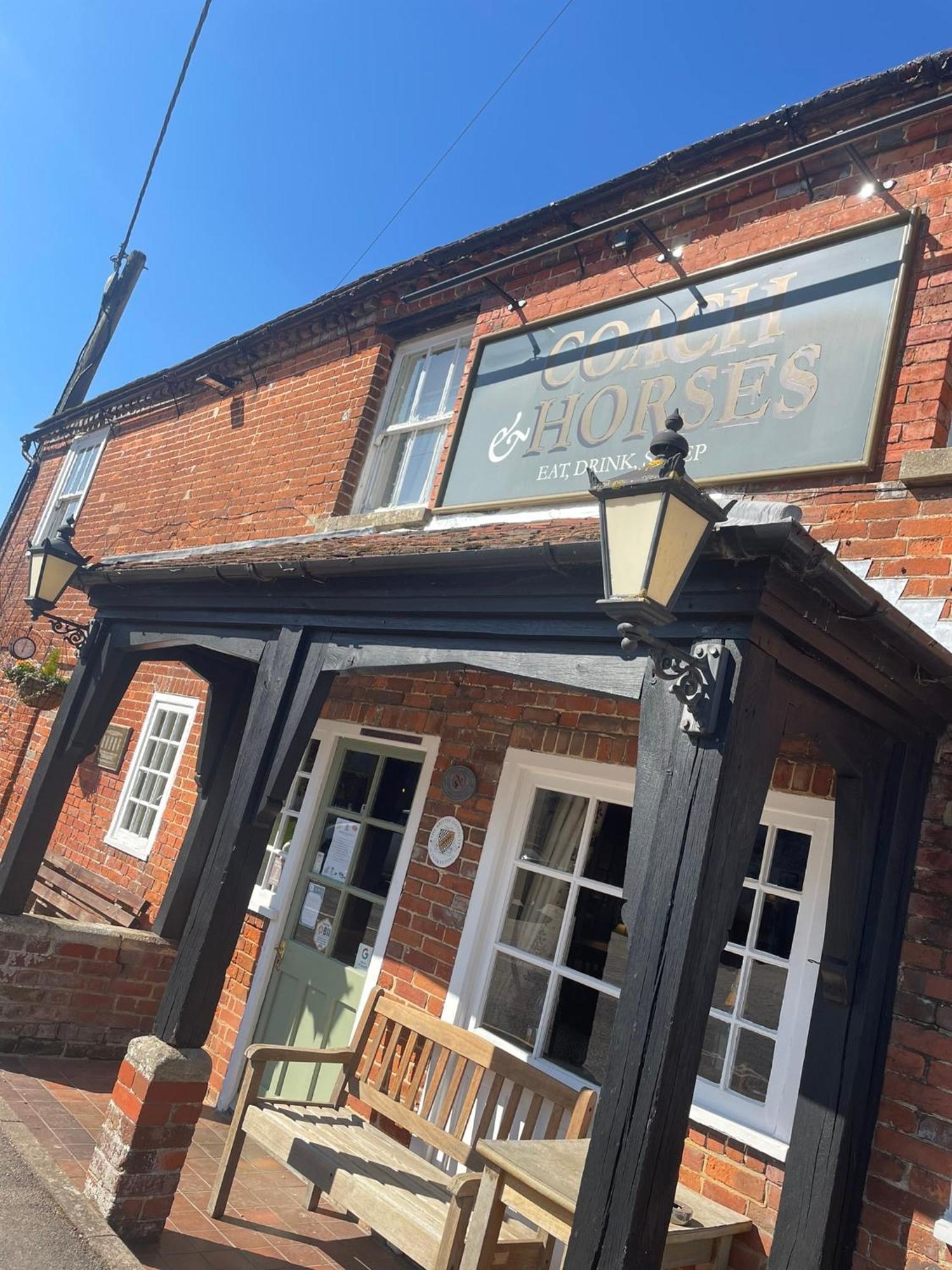 The Coach And Horses Bed and Breakfast Winchester Exteriör bild